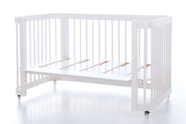 Wooden cot convertible into a co-sleeping cot 70x140