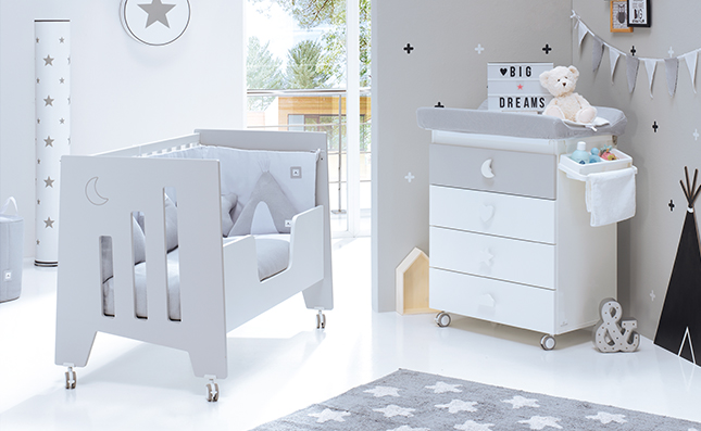 Cot-bed of 60x120cm for baby