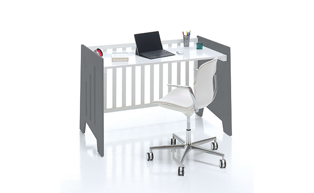 Cuna-escritorio 2en1 de tamaño 60x120cm en color beige